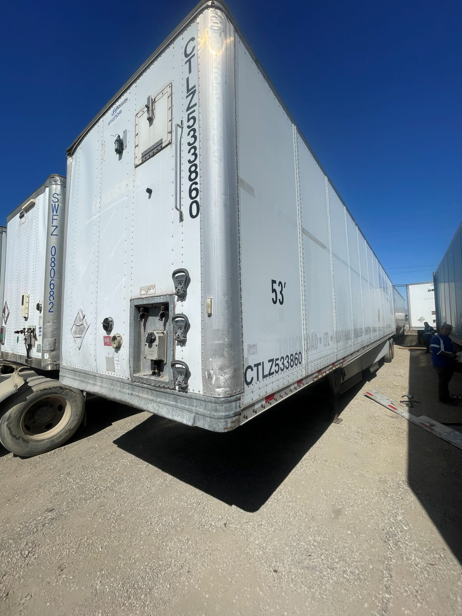 2012 Hyundai 53' Dry Van - Plate — 1/10