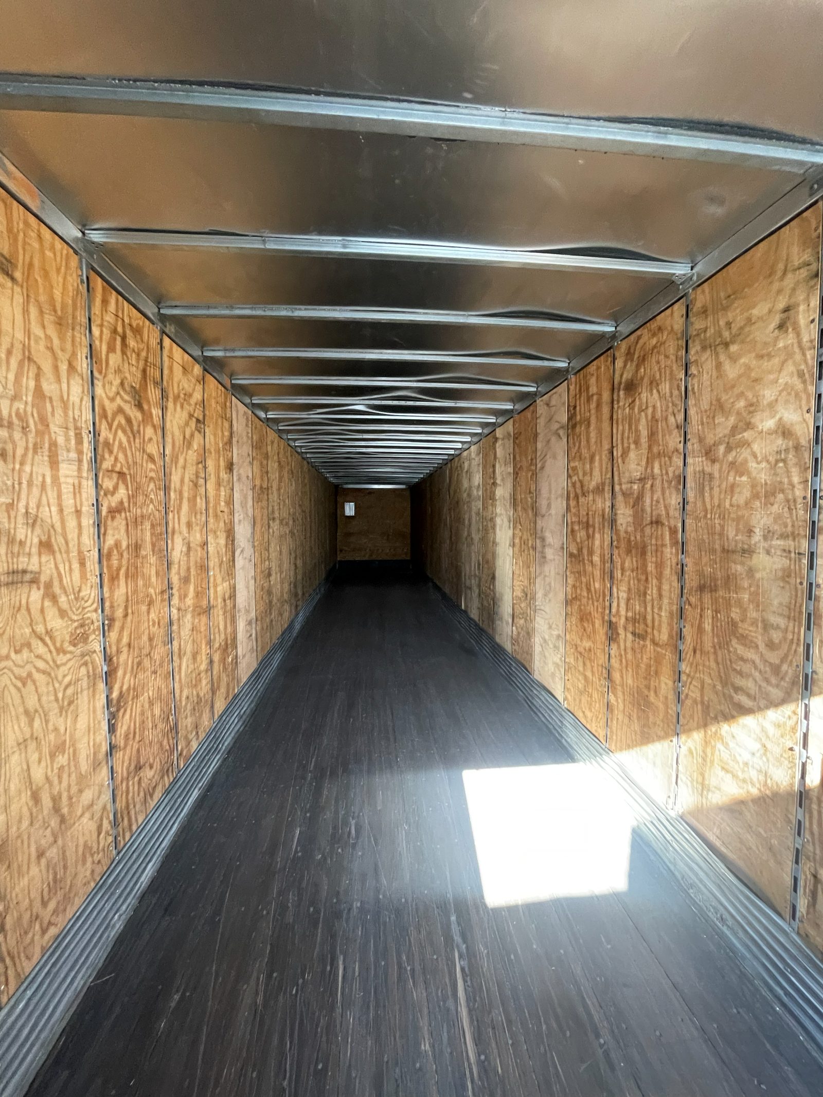 2007 Stoughton 53' Dry Van — 8/9