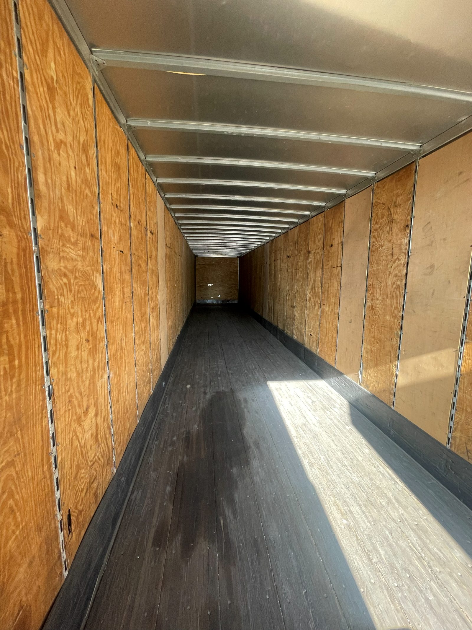2005 Stoughton 53' Dry Van — 9/10