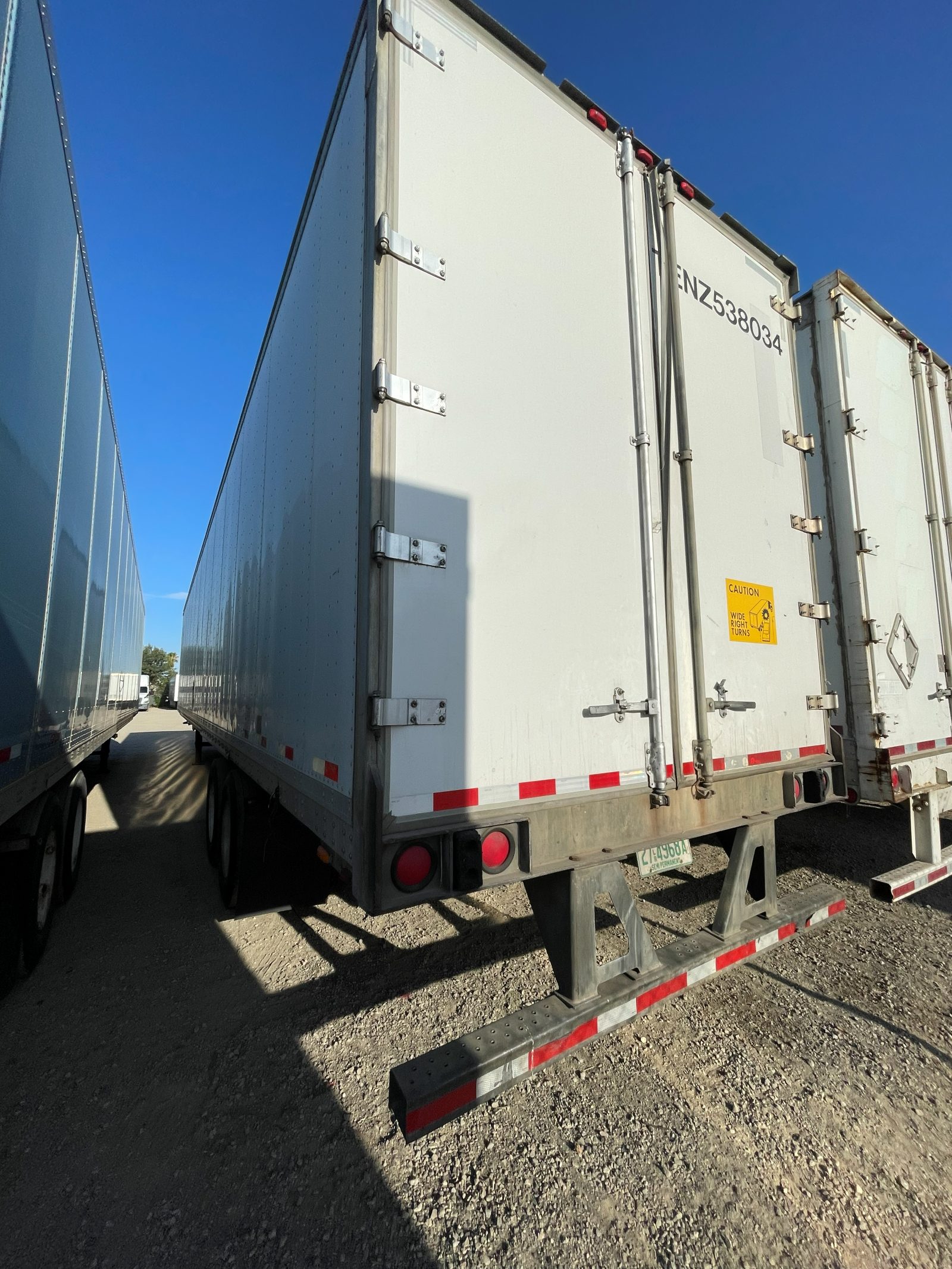 2008 Strick 53' Dry Van - Plastic — 3/9