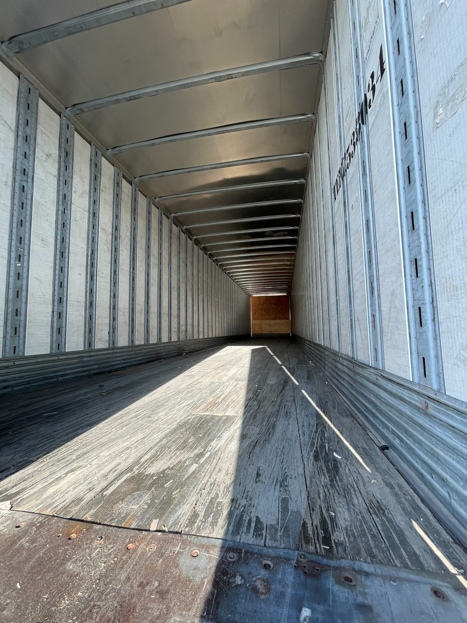 2008 Strick 53' Dry Van - Plastic — 7/9